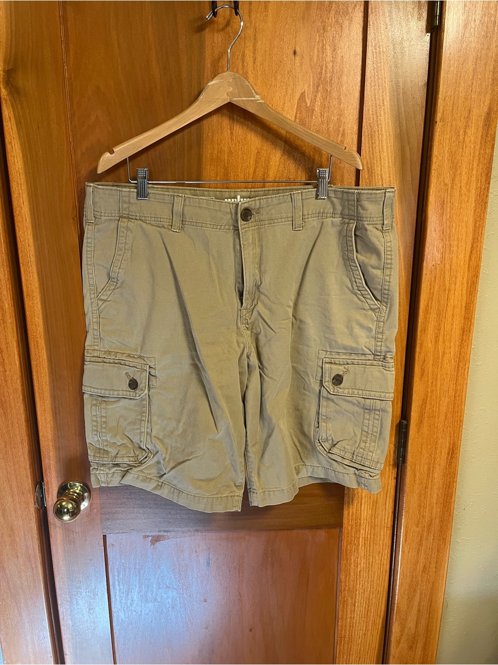 Urban Pipeline Men's Khaki Cargo Shorts - Waist 40